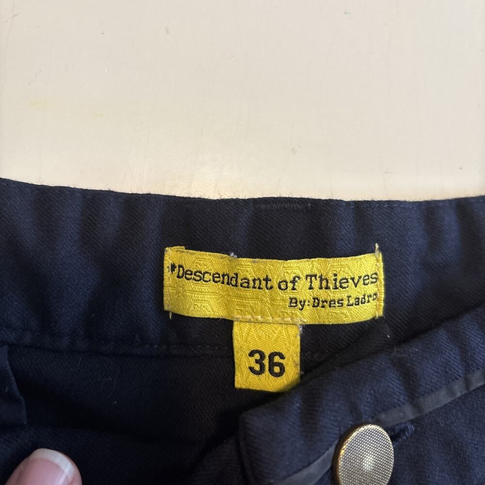 Descendant Of Thieves 36 Shorts, Stretchy, Only 102 Made, Preppy, Boho, EUC - Picture 2 of 15
